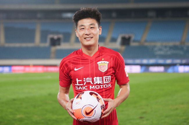 ;电影《紧急救援》的规模和气势十分宏大，这次专程去维也纳进行录制
